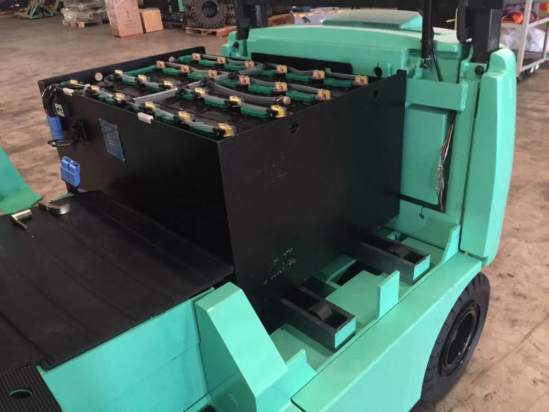 Hướng dẫn bảo quản bình xe nâng điện ngồi lái