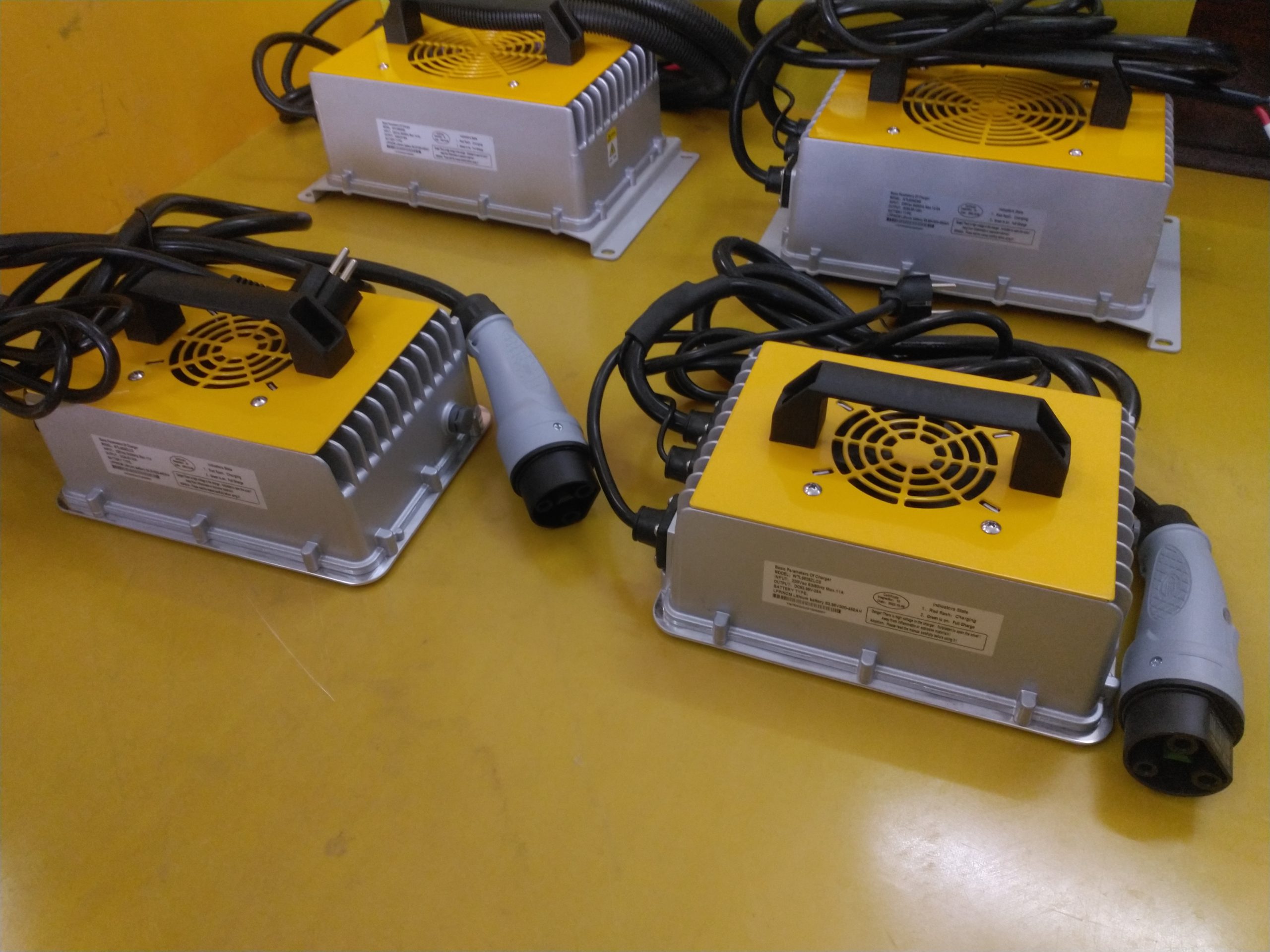 Sạc Xe Điện 72v 25A