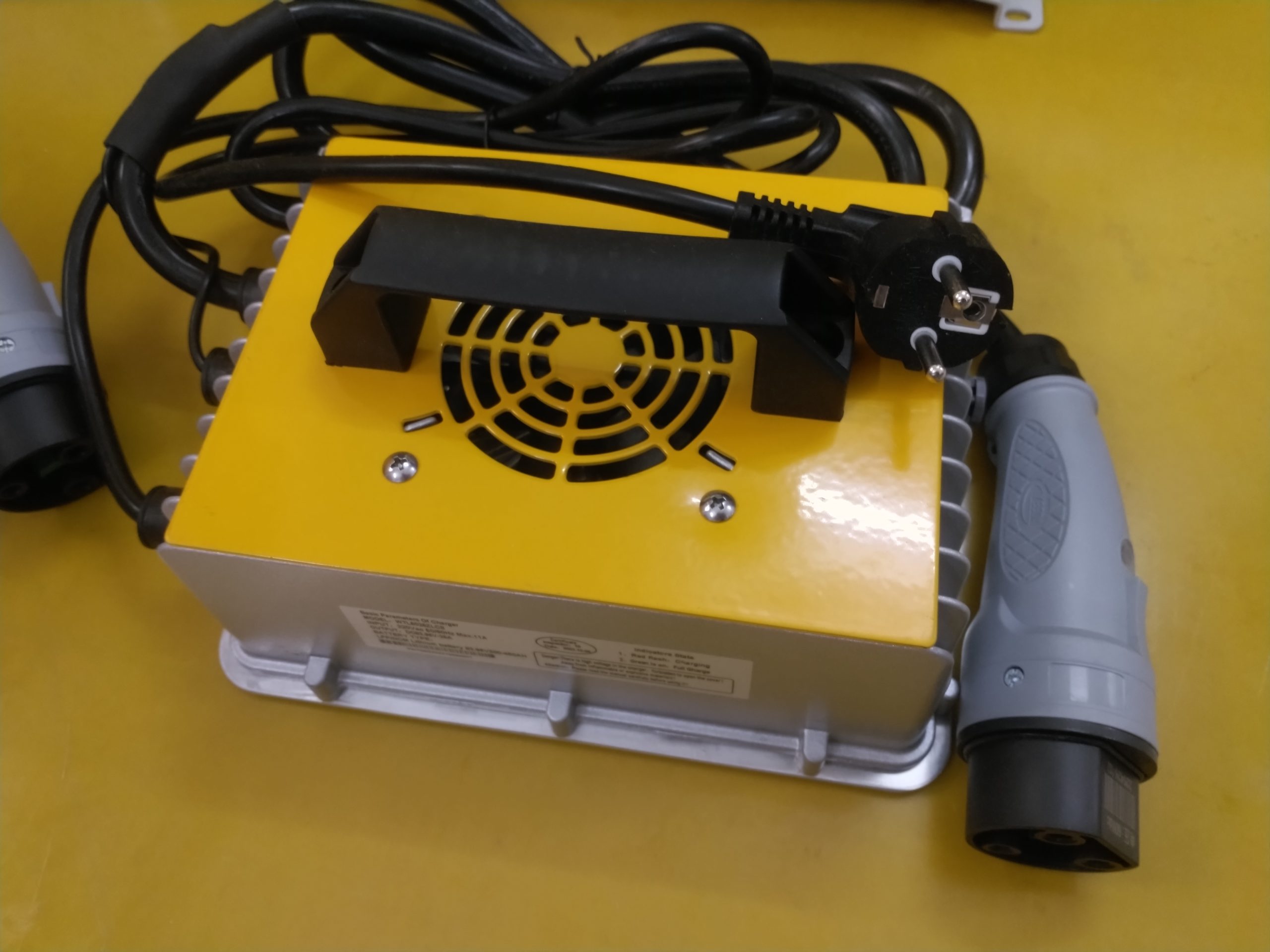 Sạc Xe Điện 72v 35A